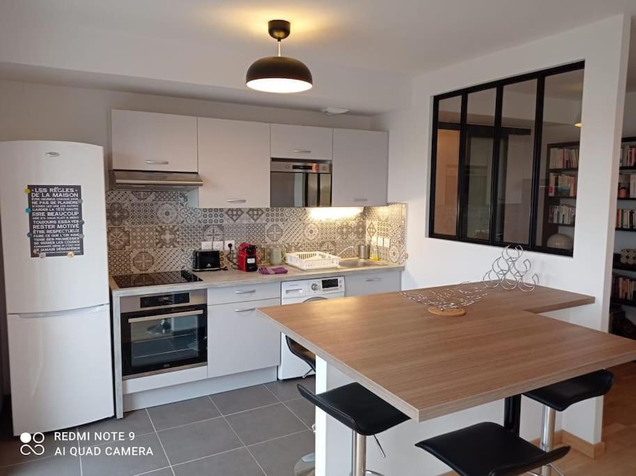 Superbe Appartement Avec Balcon Filant 세농 외부 사진