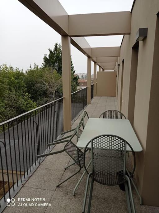 Superbe Appartement Avec Balcon Filant 세농 외부 사진